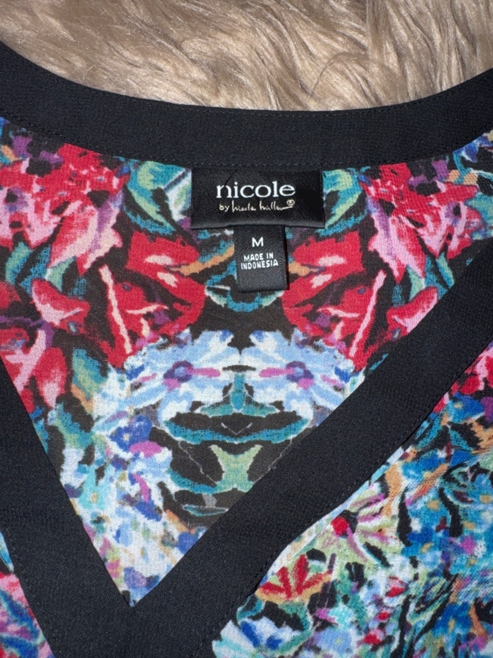 Nicole Miller Multicolor Floral V-Neck Cold Shoulder chiffon Top Black Trim​ - Picture 6 of 9